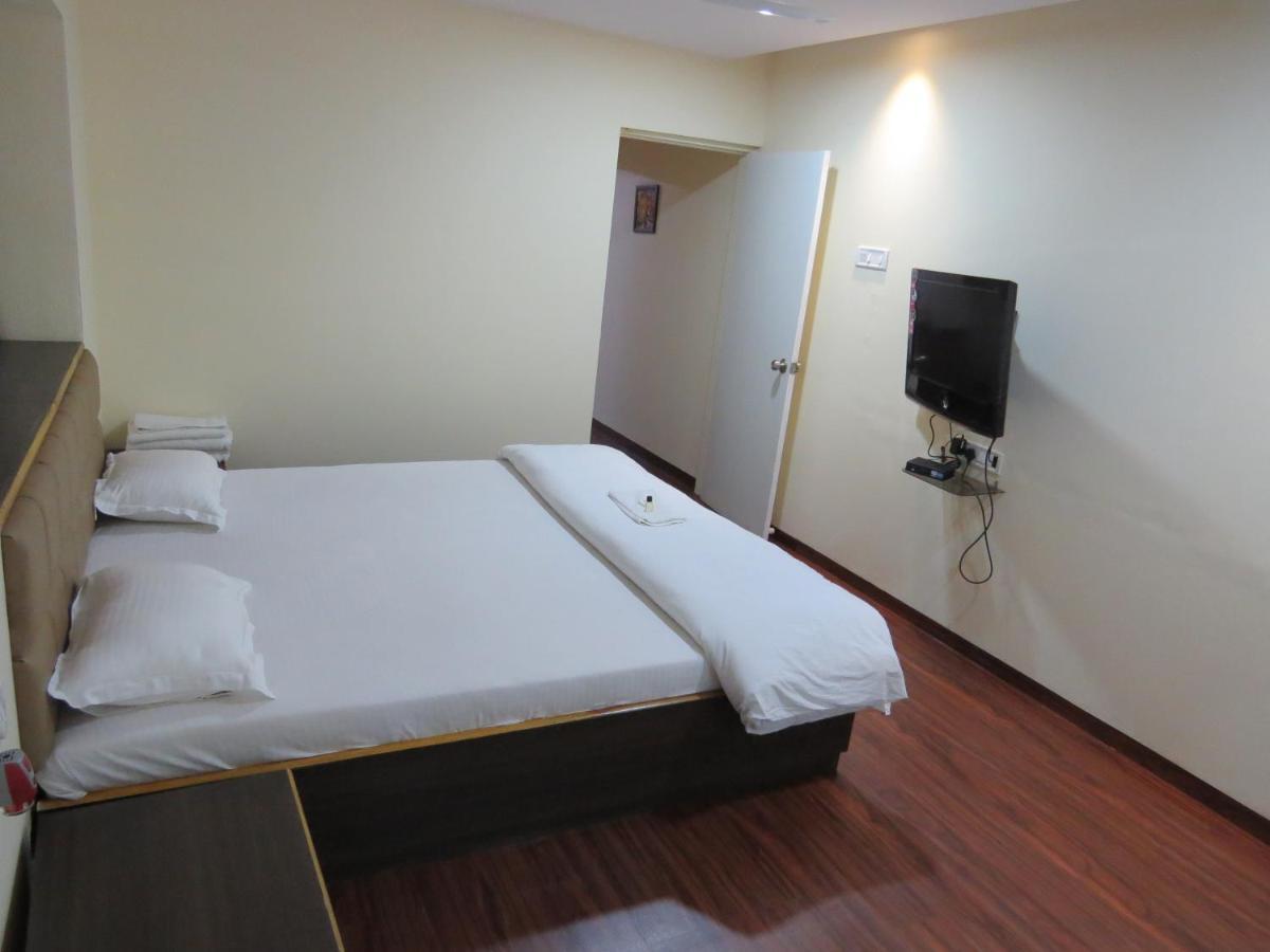 פונה Apple Tree Apartments Koregaon Park מראה חיצוני תמונה