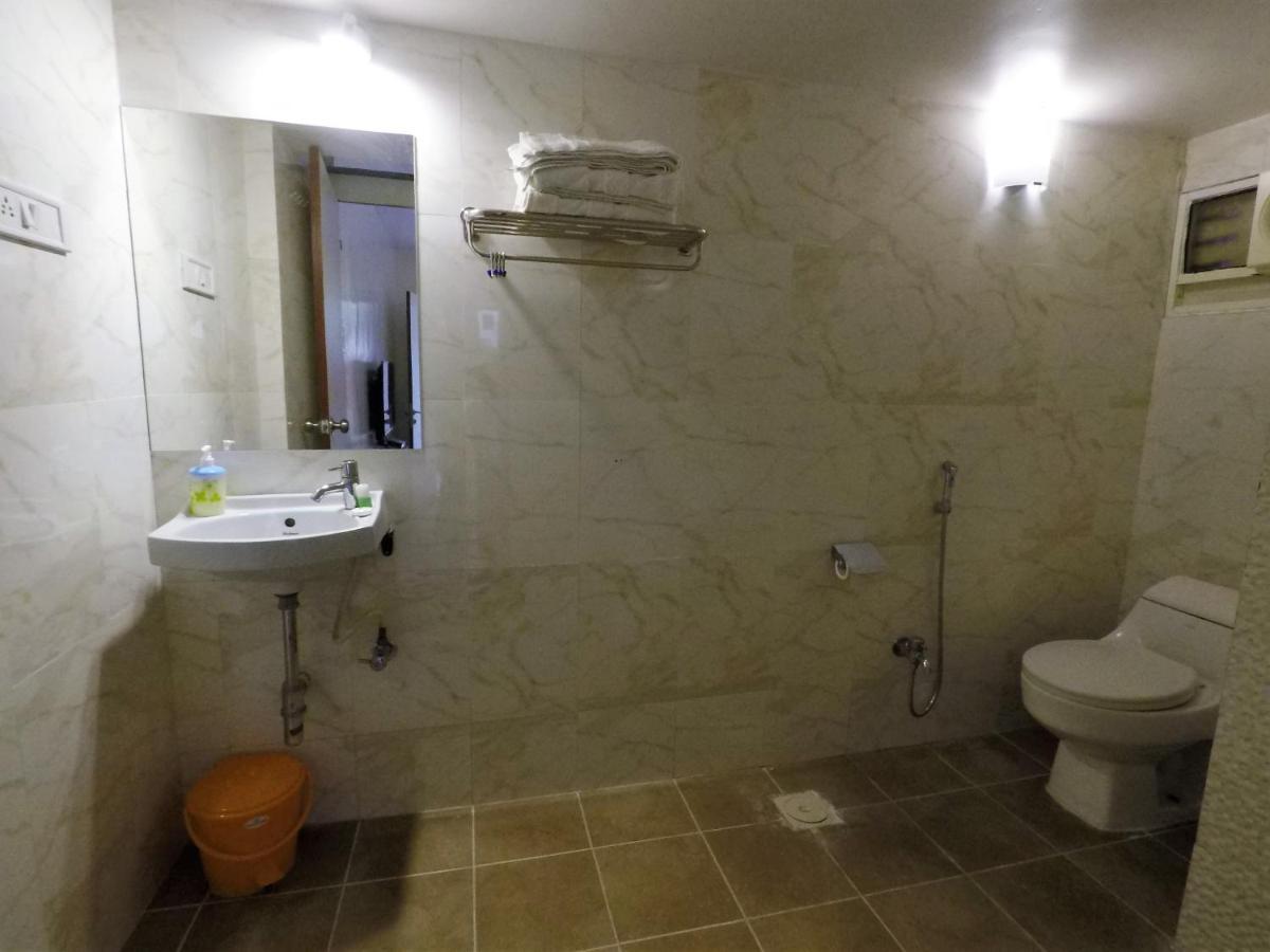 פונה Apple Tree Apartments Koregaon Park מראה חיצוני תמונה