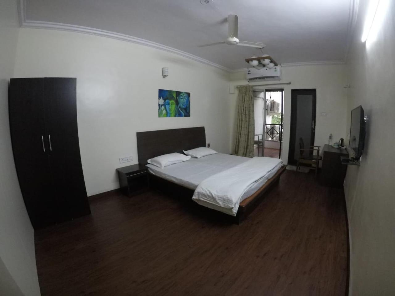 פונה Apple Tree Apartments Koregaon Park מראה חיצוני תמונה